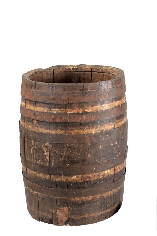 Wooden pot