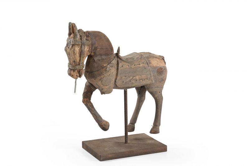 Wooden décor horse